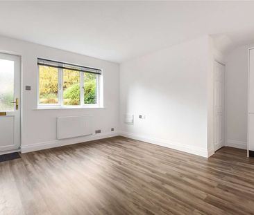 A two bedroom centrally located apartment refurbished to a high sta... - Photo 5