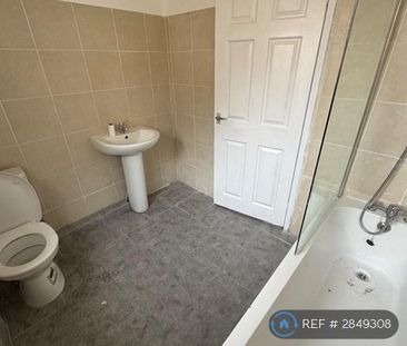 1 bedroom in a house share to rent - Photo 6
