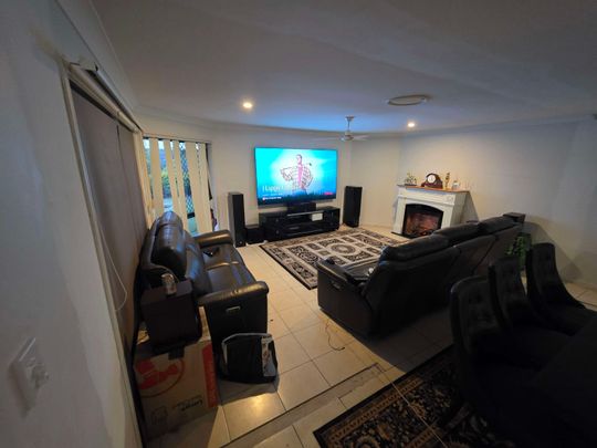 Collingwood Park - Photo 1