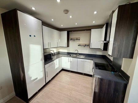 Heron Way, Maidenhead - Photo 5