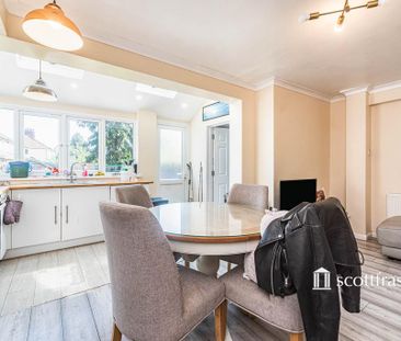 4 bedroom semi-detached house to rent - Photo 5