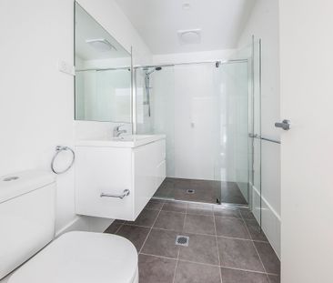 Spacious & Convenient One-Bedroom Apartment with Study - Photo 1