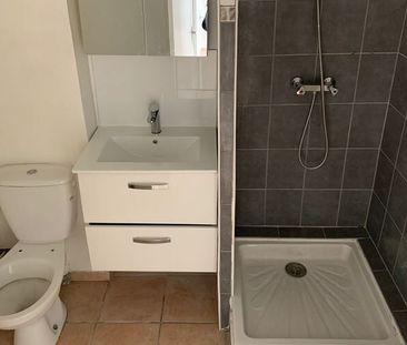 Appartement 2 pièces 33m2 MARSEILLE 3EME 600 euros - Photo 4