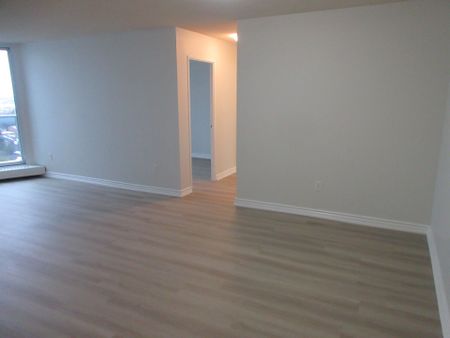 For Lease - 2665 Windwood Drive Unit# 1102, Mississauga, Ontario - Photo 3