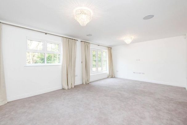 4 bedroom terraced house to rent - Photo 1