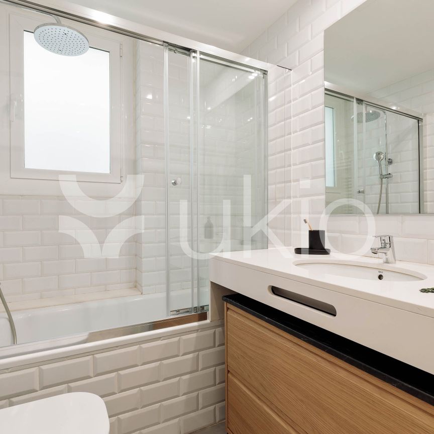 Apartamento de alquiler en Carrer Dels Madrazo, Sant Gervasi- Galvany - Photo 1