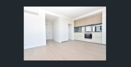 New Listing - Photo 3