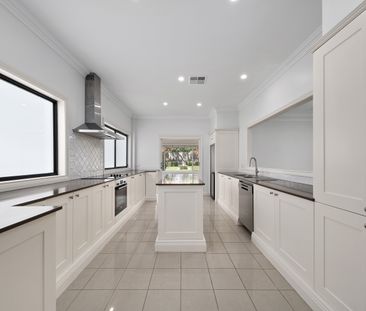 6 Kanoona Street, Caringbah South NSW 2229 - House For Rent | Domain - Photo 5