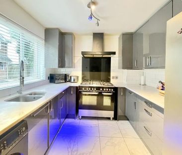 3 bedroom detached house to rent - Photo 3
