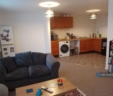 2 bedroom flat to rent - Photo 1