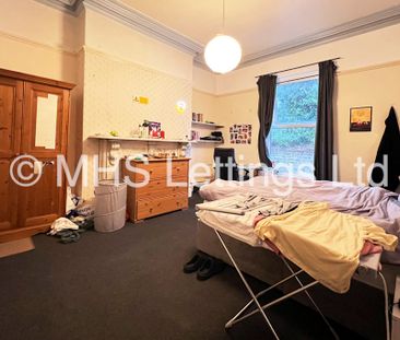 6 Bedroom Mid Terraced House for rent in Regent Park Terrace - Photo 5