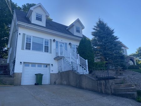 67 GOUROK AVE – CHARMING 3 BR 2.5 BATH DARTMOUTH FAMILY HOME AVAILABLE APRIL 15 - Photo 4