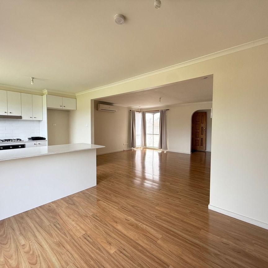 Charming 3-Bedroom Home in Altona Meadow - Photo 1