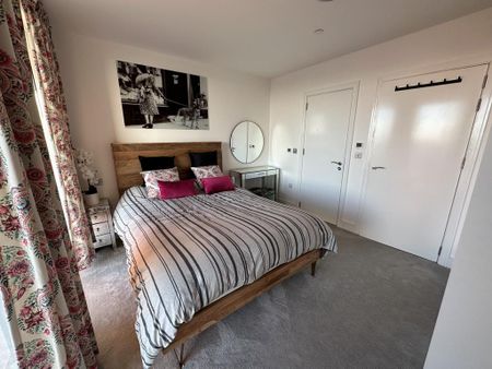 3 bedroom penthouse to rent - Photo 5