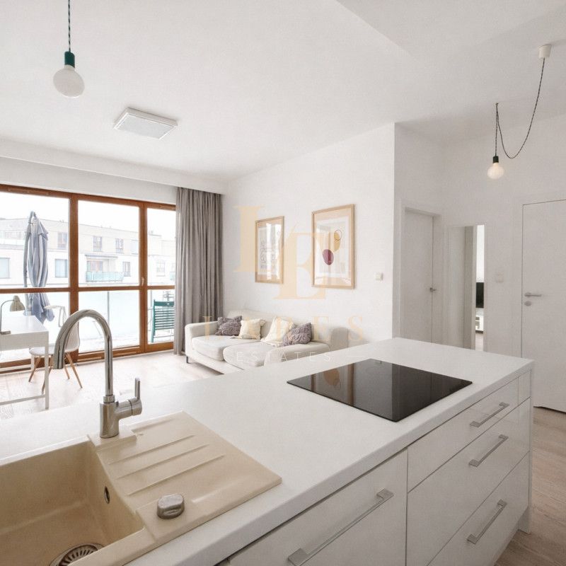 Garaż | Balkon | Ochrona | Po remoncie | Wanna - Zdjęcie 1