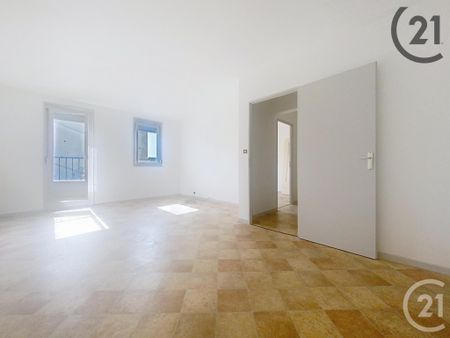 Location Appartement 3 pièces 67m² ST ANDRE LES VERGERS 10120 - Photo 2