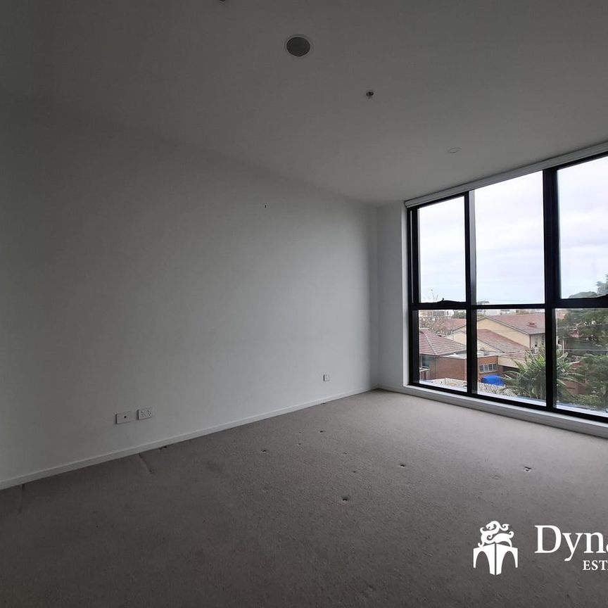Modern One-Bedroom Apartment in the Heart of Footscray - Photo 1