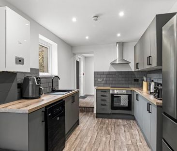 1 bedroom in a house share to rent - Photo 4