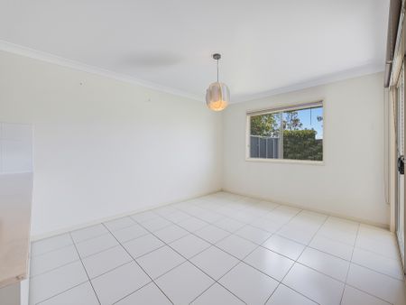 4 Mount View Crescent, Narangba QLD 4504 - House For Rent - $650 | Domain - Photo 2