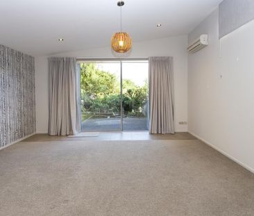 Executive Family Home - Photo 3