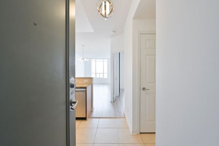For Lease - 451 Rosewell Avenue Unit# 407, Toronto, Ontario - Photo 4