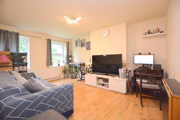 2 bedroom maisonette to rent - Photo 1