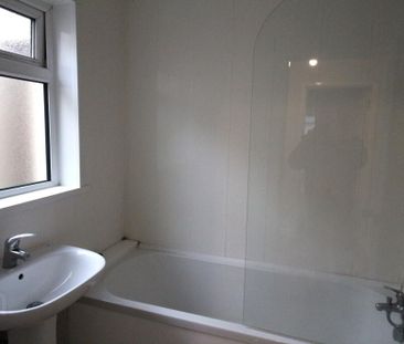 14 Herbert Avenue, Larne, BT40 1NL - Photo 6