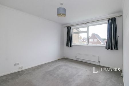 3 bedroom house to rent Cherry Close, Banstead, SM7 - Photo 3