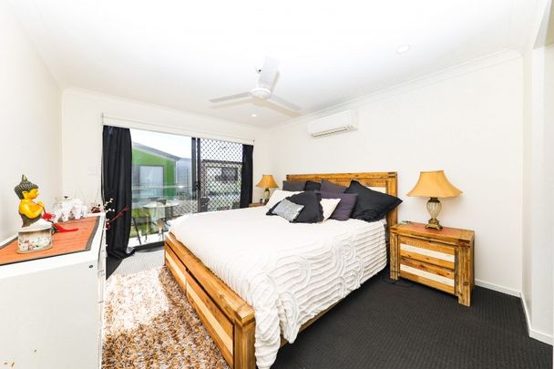 PREFECT LOCATION + MODERN STYLE HOME - Photo 1