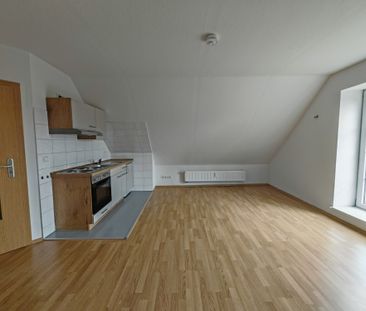 „Wohnen mit Charme – 2 Zimmer unter dem Dach in Eschede“(AK-1020-4) - Photo 1
