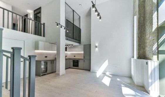 Windsor Square, SE18, London - Photo 1