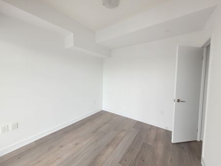 For Lease - 60 Honeycrisp Crescent Unit# 909, Vaughan, Ontario - Photo 3