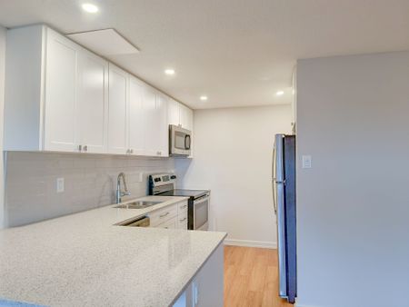For Lease - 981 Gulf Place Unit# 108, Overbrook - Castleheights and Area, Ontario - Photo 4