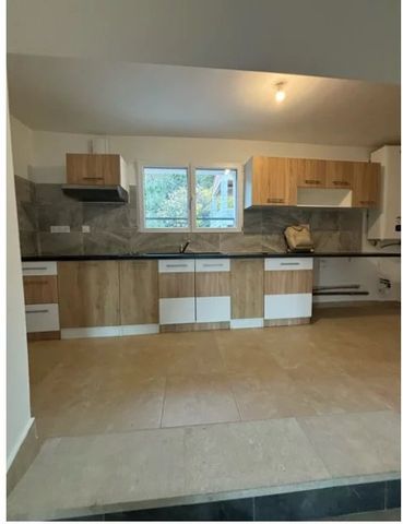 Location Appartement 3 pièces 68m² ST MARTIN DE VALGALGUES 30520 - Photo 3