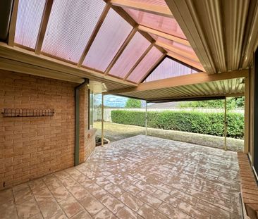 Spacious Family Home! - Photo 2