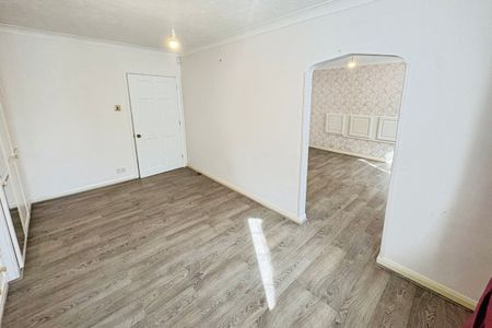 Western Road - Photo 2