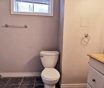 For Lease - 22 Willow Fern Drive Unit# Unit 1, Barrie, Ontario - Photo 3