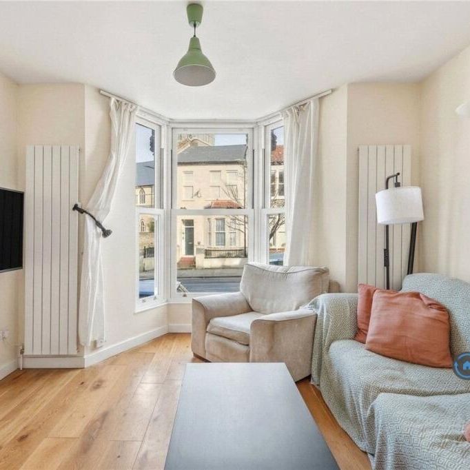 3 bedroom flat to rent - Photo 1