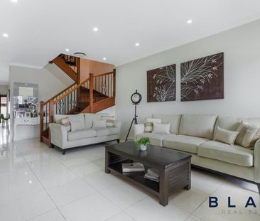 Stylish, spacious, and ready to move in Duplex! - Photo 5