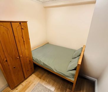 Room in a Shared House, With Private Bathroom, SE10 - Photo 1