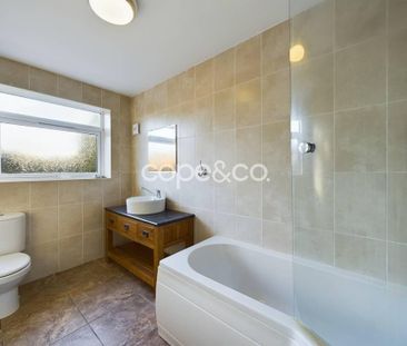 2 bedroom end of terrace house to rent - Photo 3