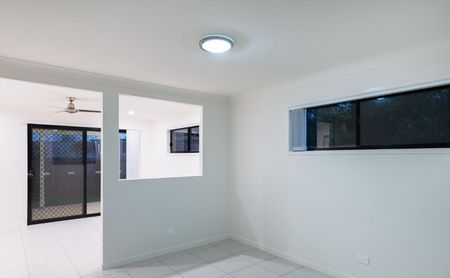 Modern and spacious - Photo 5