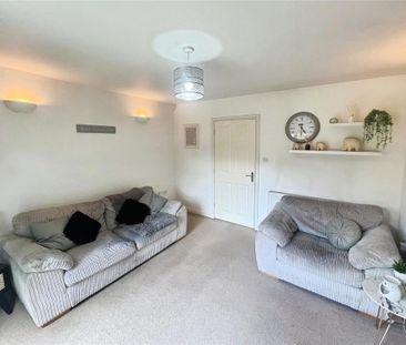 2 bedroom end of terrace house to rent - Photo 2