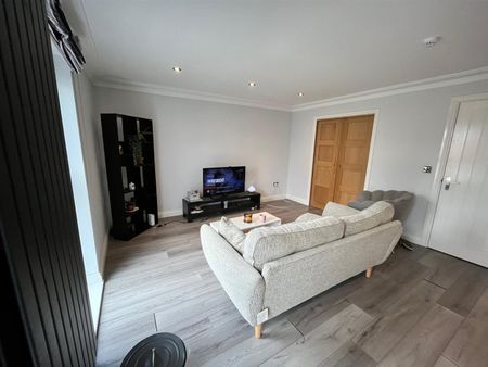 Leed - Photo 5