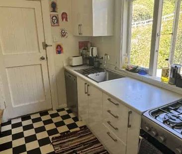 SPACIOUS CHARACTER HOME: - Photo 2