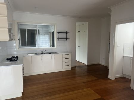 60 Grutzner Avenue,, Shepparton VIC 3630 - Photo 2