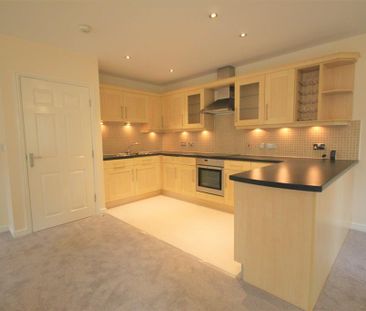 2 bedroom flat to rent - Photo 4