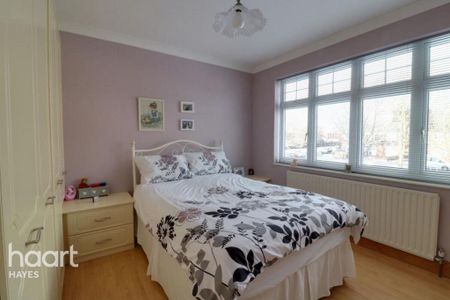 2 bedroom maisonette to rent - Photo 2