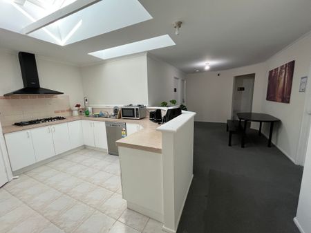 Roxburgh Park - Photo 4