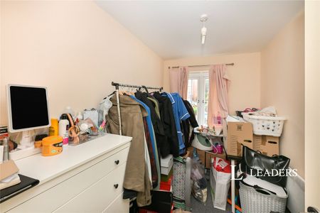2 bedroom apartment to rent Bromley Close, East Road, Harlow, CM20 - Photo 4